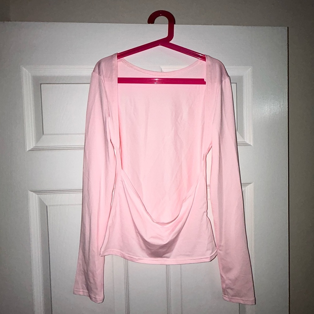 trendy open back pink long sleeve💗